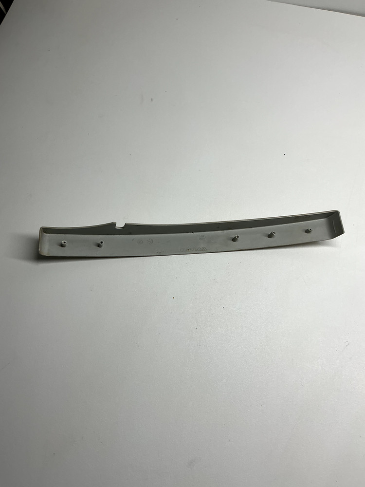 VOLVO VNL INTERIOR PLASTIC 11080