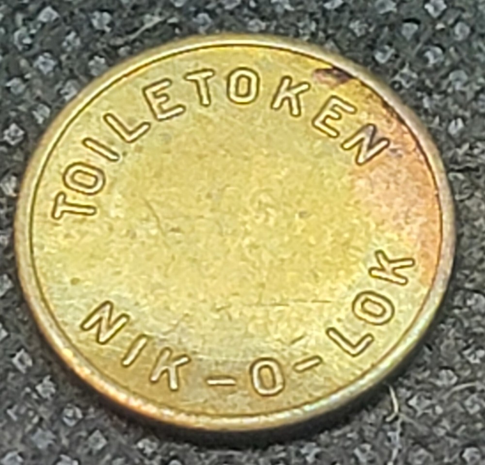 TOILET TOKEN  L1435