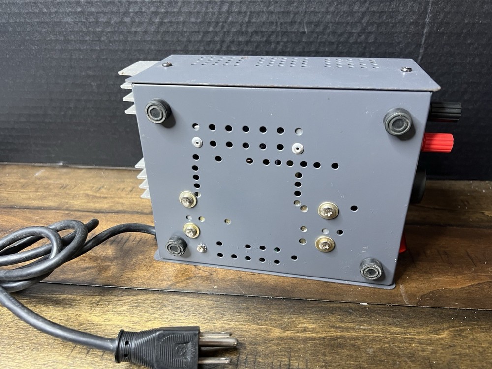 Samlex Regulated DC Power Supply RPS1204 13.8V 4-6 Amp Testing Unit