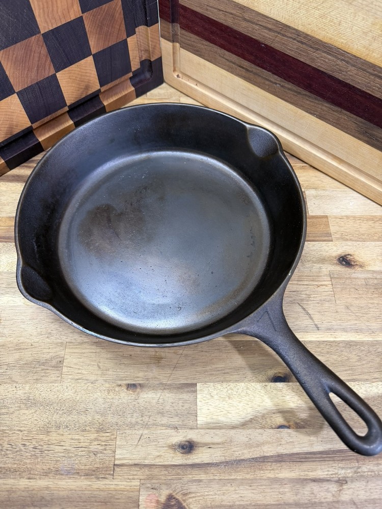 Unmarked #7 Skillet