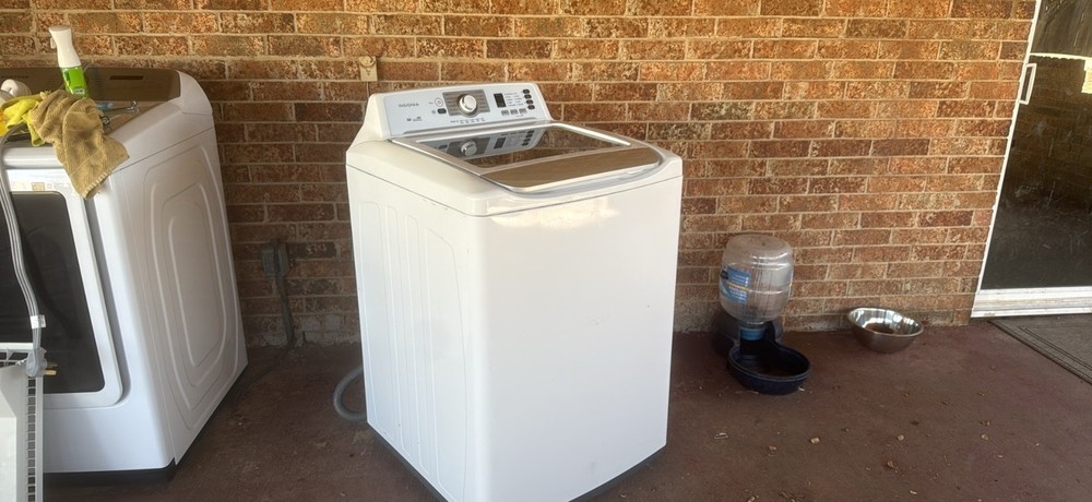 Insignia 4.1 Cu. Ft. High Efficiency Top Load White Washer