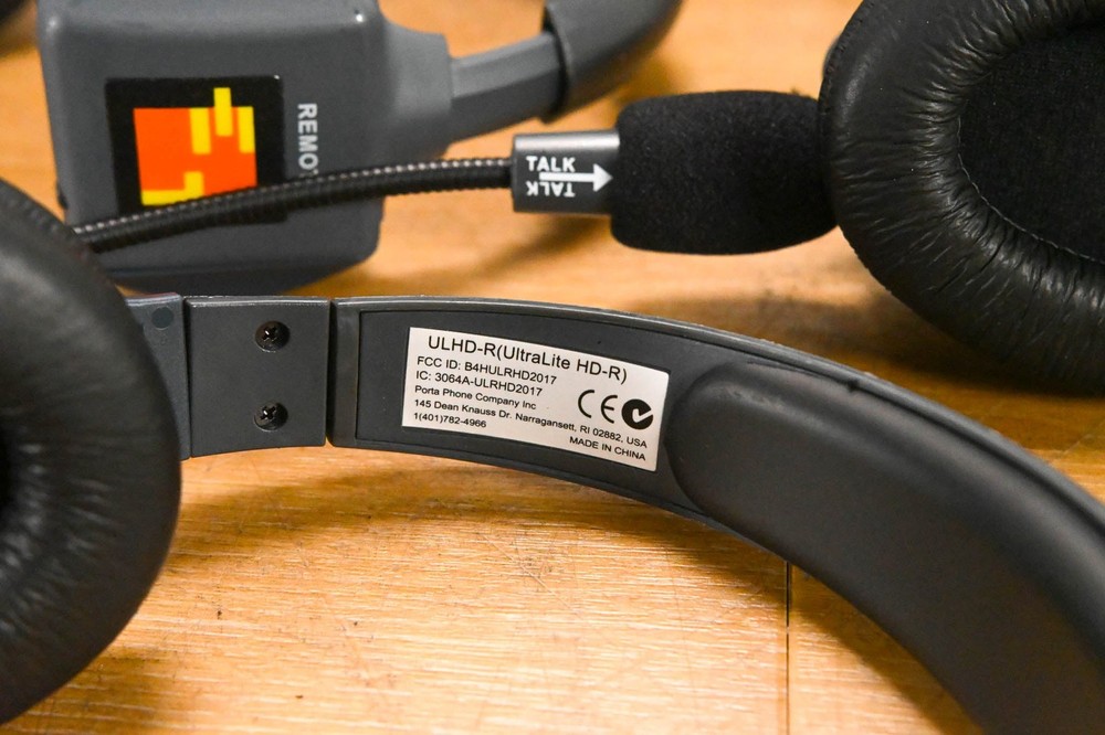 Eartec UltraLITE HD 4-User Wireless Intercom System CG01YMS