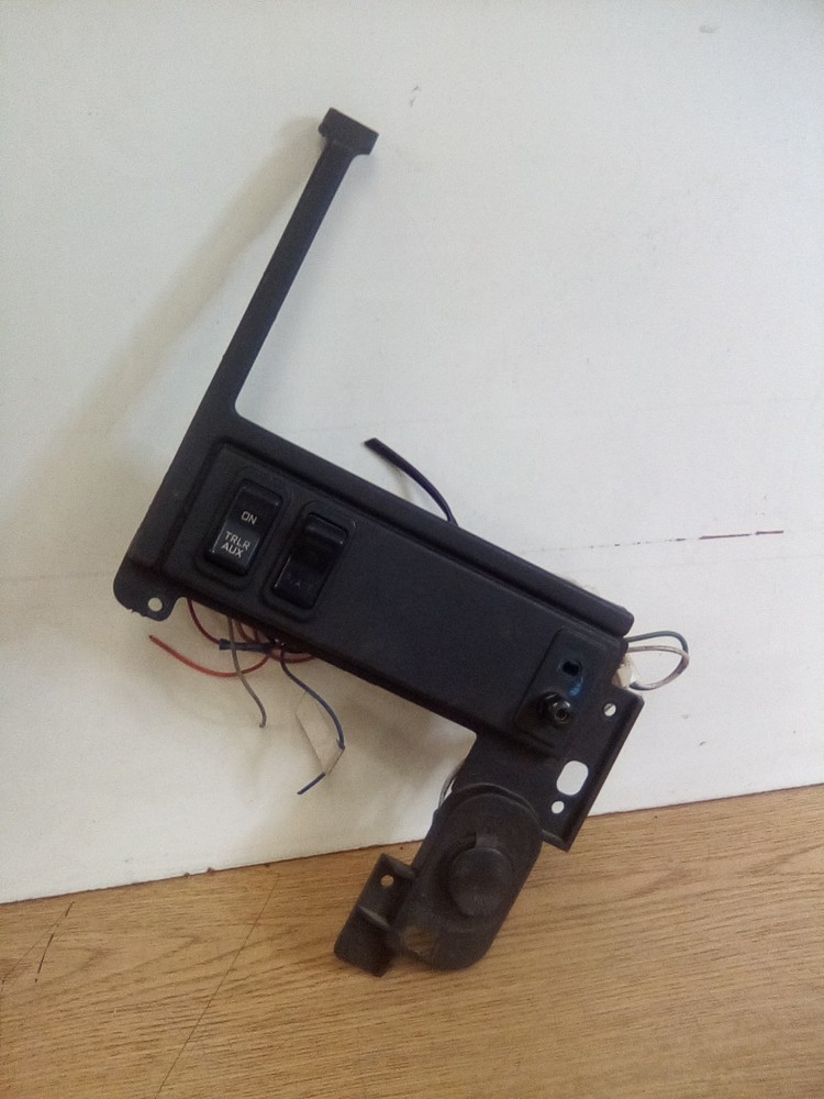 2009 International Prostar Dash Switch Panel XQ146268