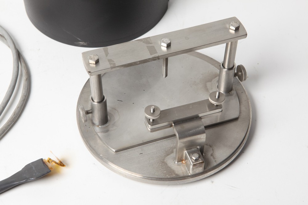 ThermTest Hot Disk Probe and Test Fixture - Untested