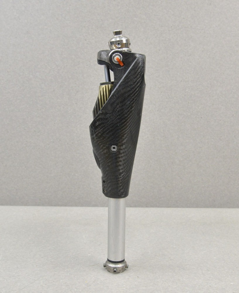 Ottobock Genium X3 3B5-2 Microprocessor Knee Prosthetic 2015 w/2R20 Axon Adapter