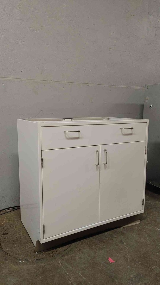 3' Jamestown Mixed Casework (109223)