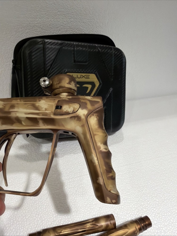 DLX-LUXEXGUN-TRIBUTEFORESTCAMO