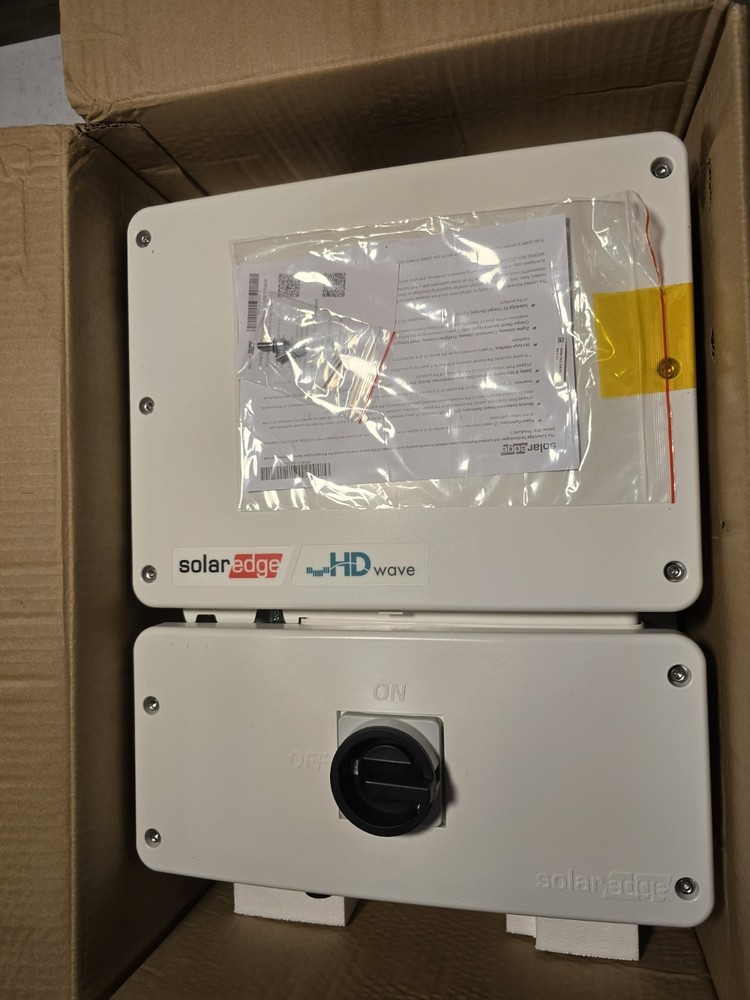 SolarEdge SE3000H-US0SHBNC4