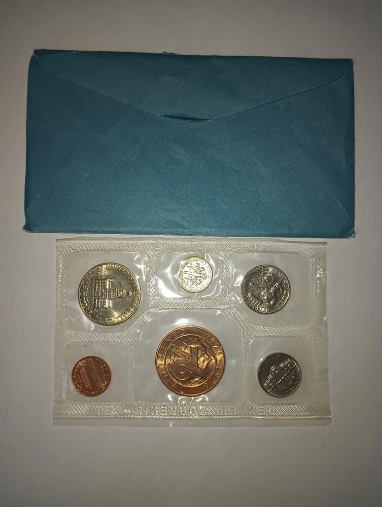 1976 DENVER SOUVENIR MINT SET !