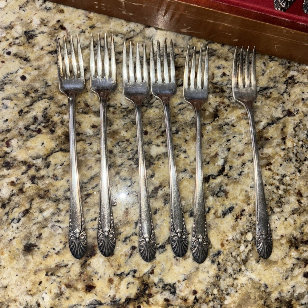 Crown Silver plate Flatware Set With Wood Case 40 Piece
