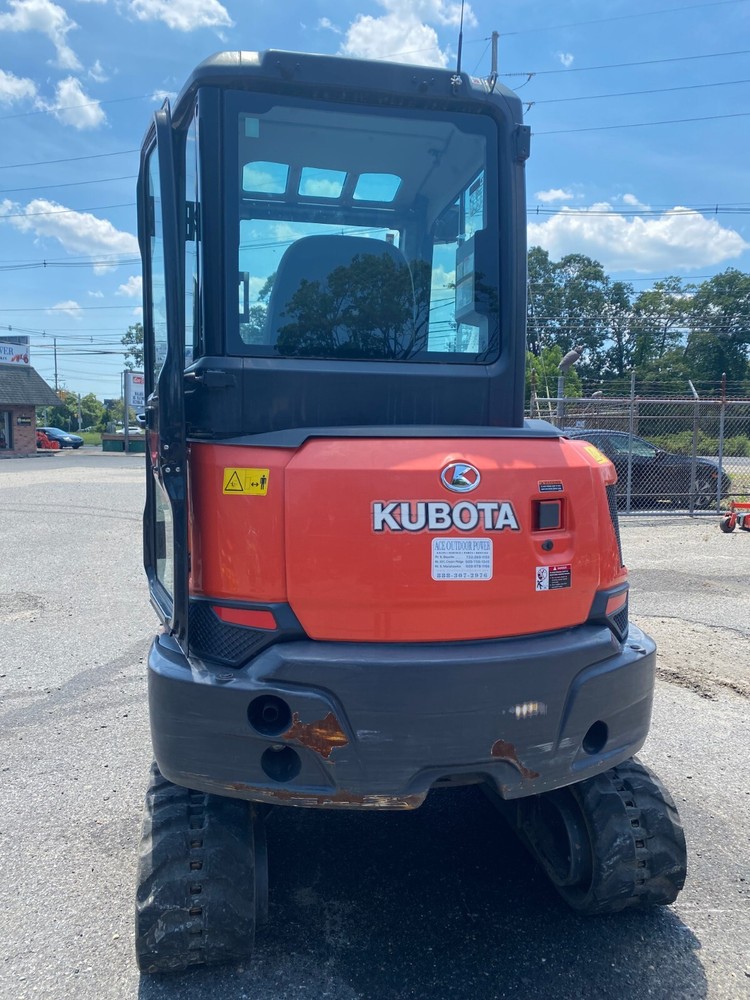 KUBOTA Kx033-4