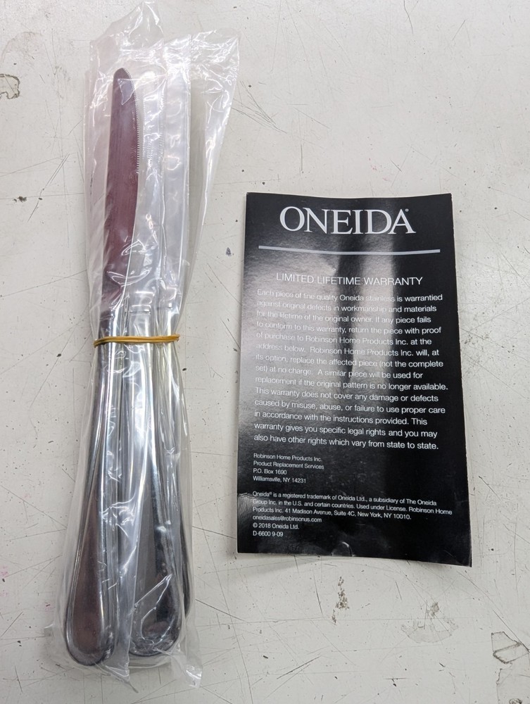 Oneida Flight Everyday Flatware Dinner Knives;  Two ,Set of 6 .