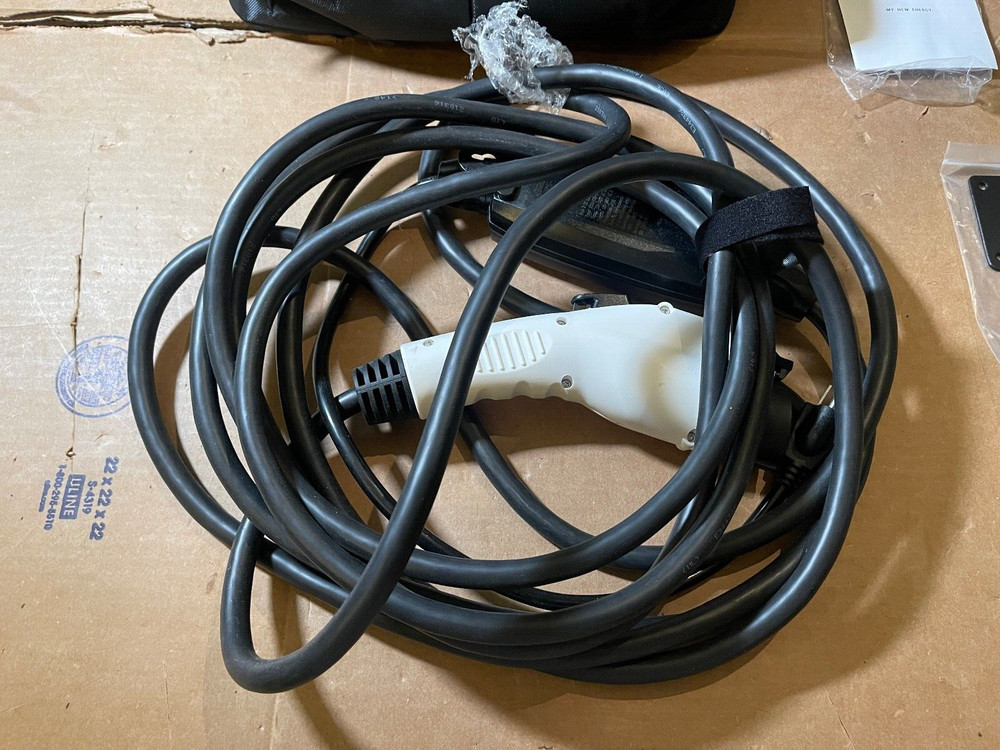 Zencar Model 2 EV Charging Cable 3030-PSE-16-7.5C-AS & CASE / BAG & ACCESSORIES