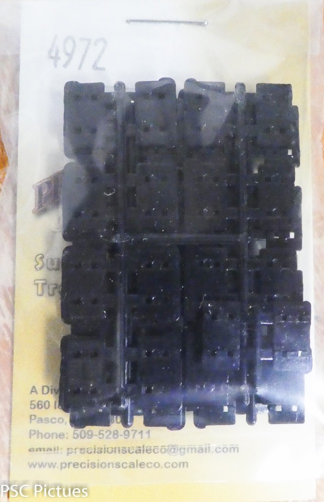 Precision Scale HO and "O" #4972 Tie Plates, Code 172, Delrin (plastic) (50pcs)