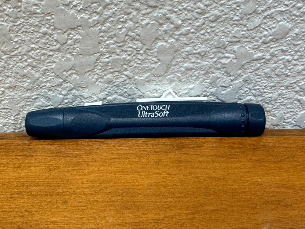 OneTouch UltraSoft Lancing Device