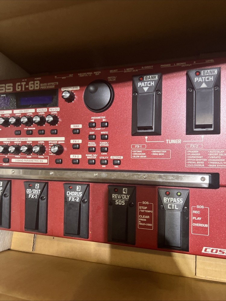 Boss GT-6B Bass Effects Processor Red