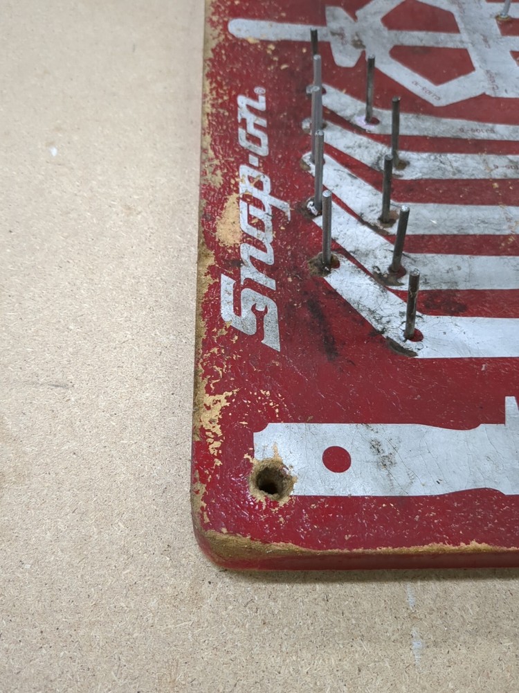 SNAP-ON CJ 2000 PULLER SET WALL STORAGE RACK BOARD DISPLAY 31-3/4" X 23-3/4"