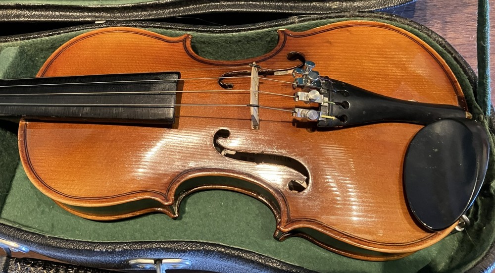 Skylark Brand 1/4 Size Violin