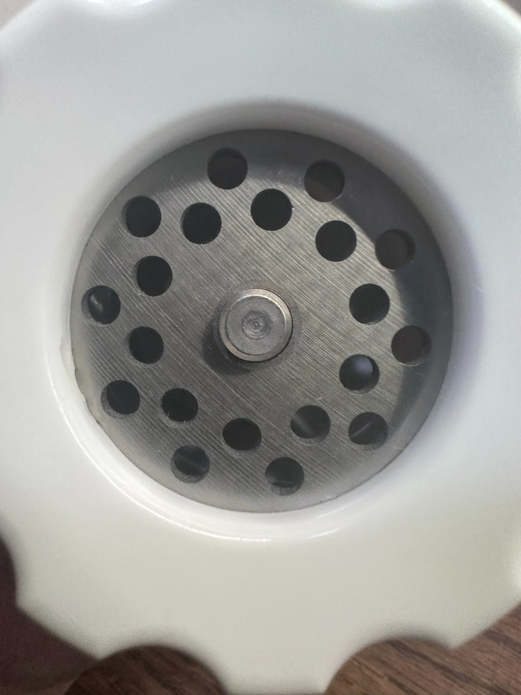 Kitchenaid pasta maker model SNFGA (pusher missing)