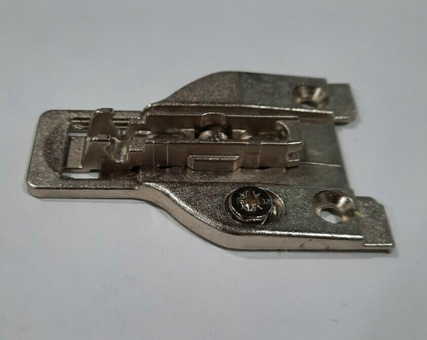 MEPLA/GRASS MOUNTING PLATE, 596.290.91.00, 2D0