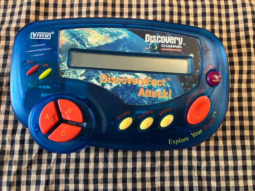 Discovery Channel VTech Discovery Fact Attack Electronic Handheld Game WORKS! 99