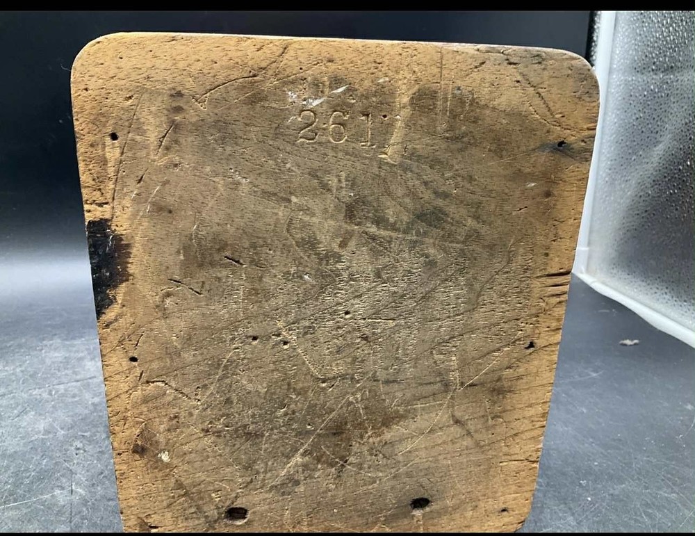 BAUSCH & LOMB MICROSCOPE W/ORIGINAL WOODEN CASE