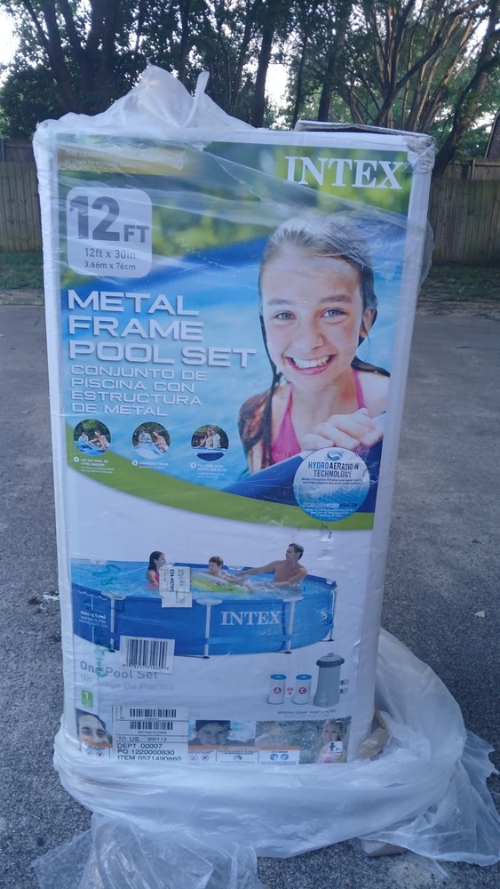 Intex 12 FT × 30 IN Metal Frame Pool Set