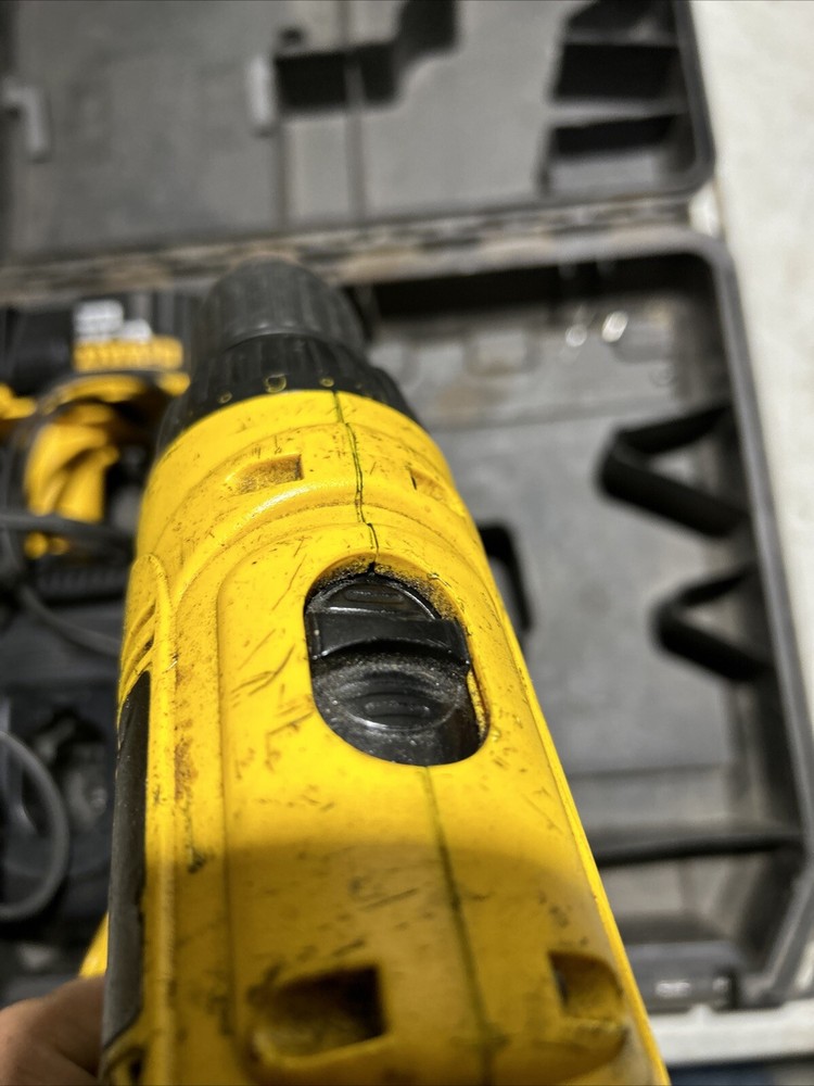 DeWalt DC728 14.4 volt Cordless Drill - Two Batteries - Tested