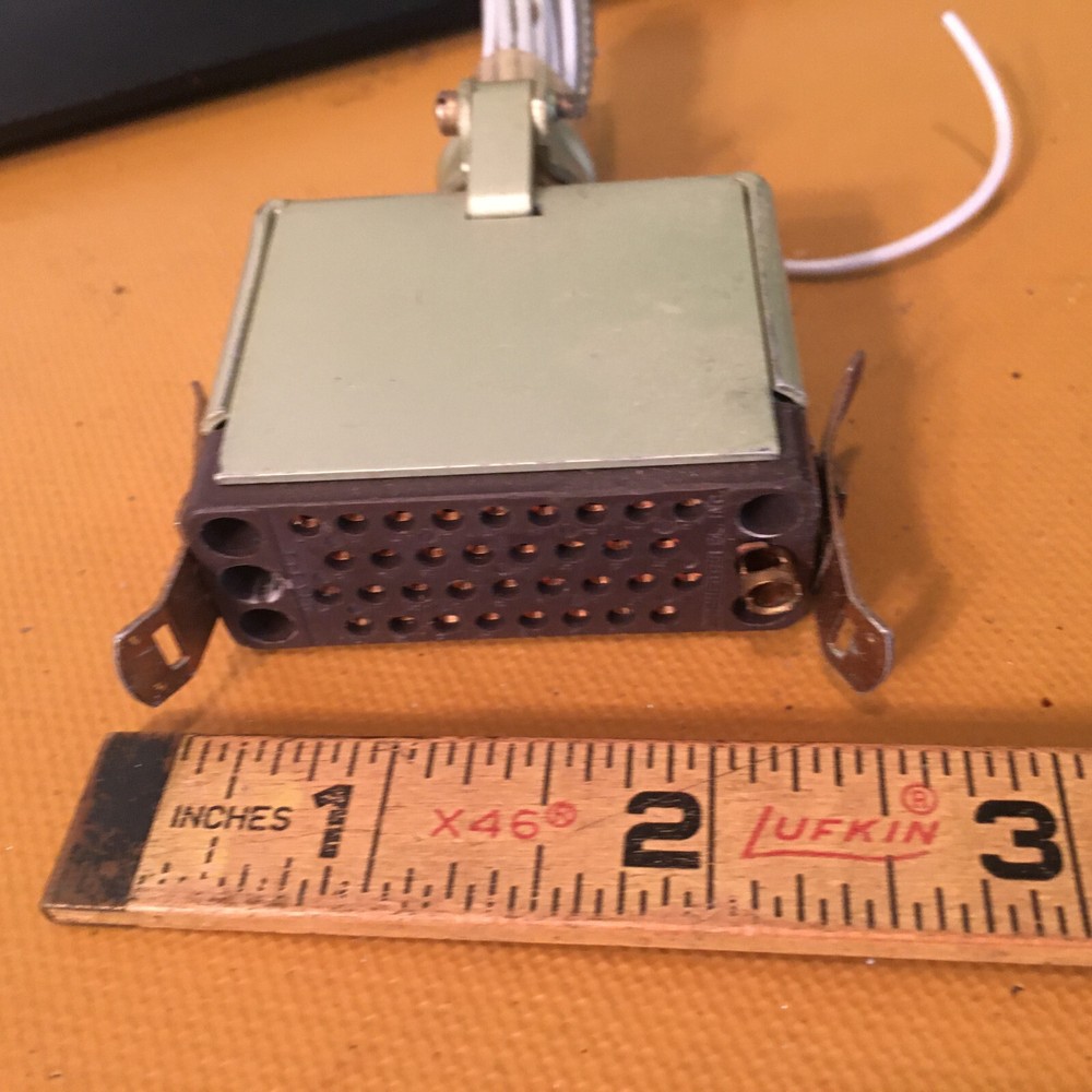 King KI-213 Connector, Winchester MRA-34S