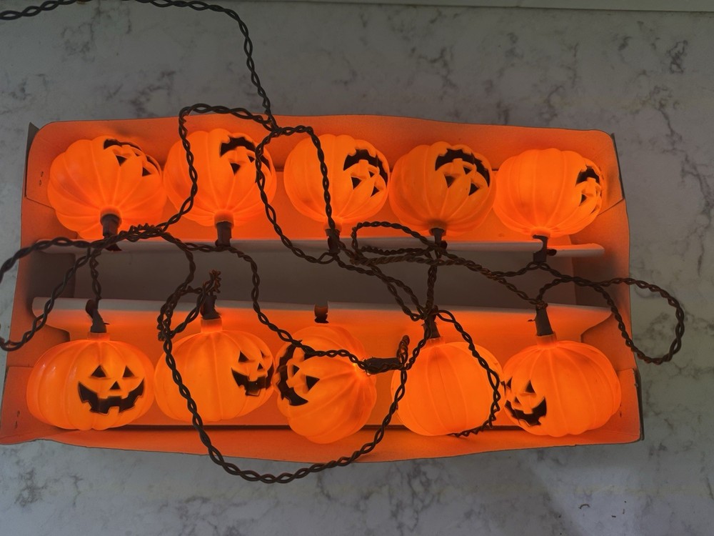 Halloween 10 Light Set Jack-O-Lanterns. Tested