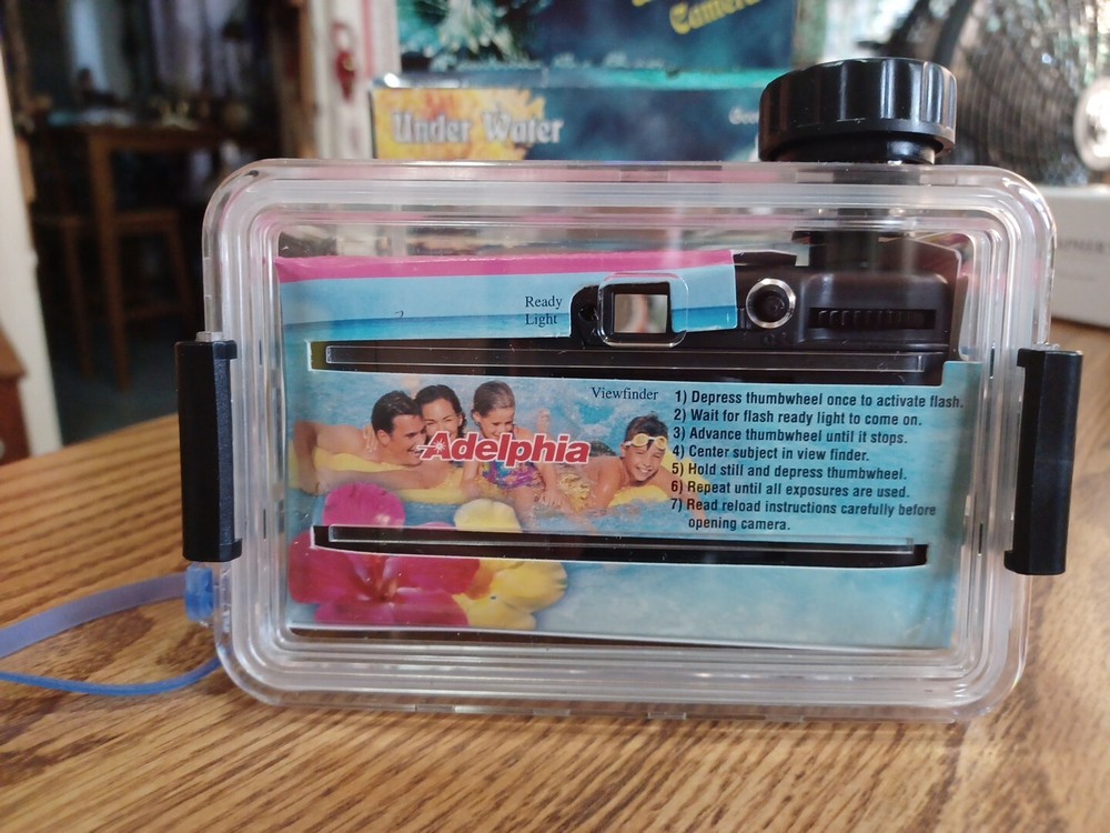 UNDER WATER 35MM FLASH CAMERA Reloadable "CAPTURE THE SEA"