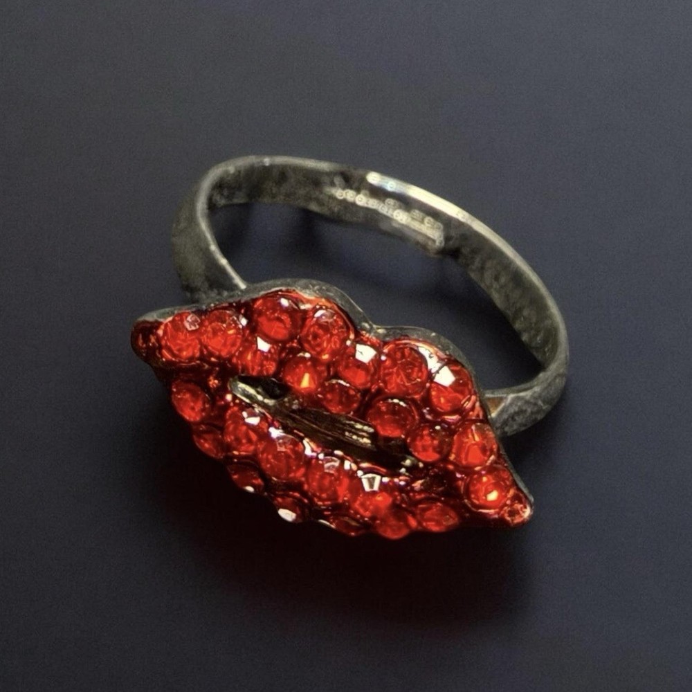 Red Lips Adjustable Statement Ring