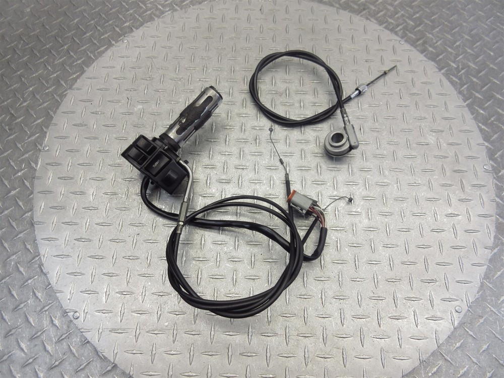 1995 Harley Davidson FLHT Electra Glide Right Handlebar Switch Throttle Cable