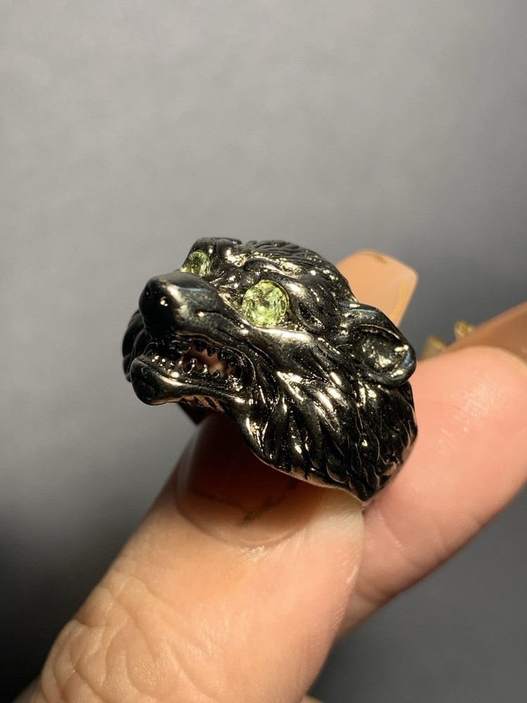 Natural Olivine Gemstone Wolf Head Cooper Man Ring/ Adjustable