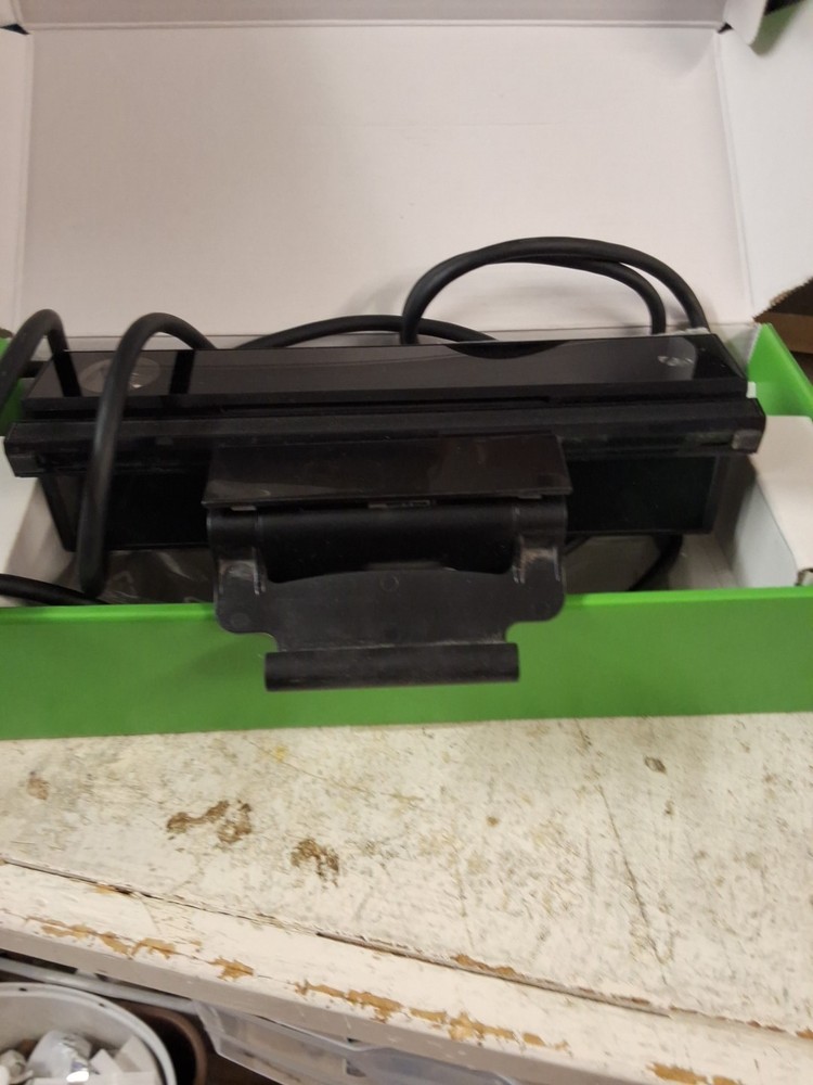 Xbox One Kinect Sensor Microsoft GT3-00002 CIB Complete - Open In Box