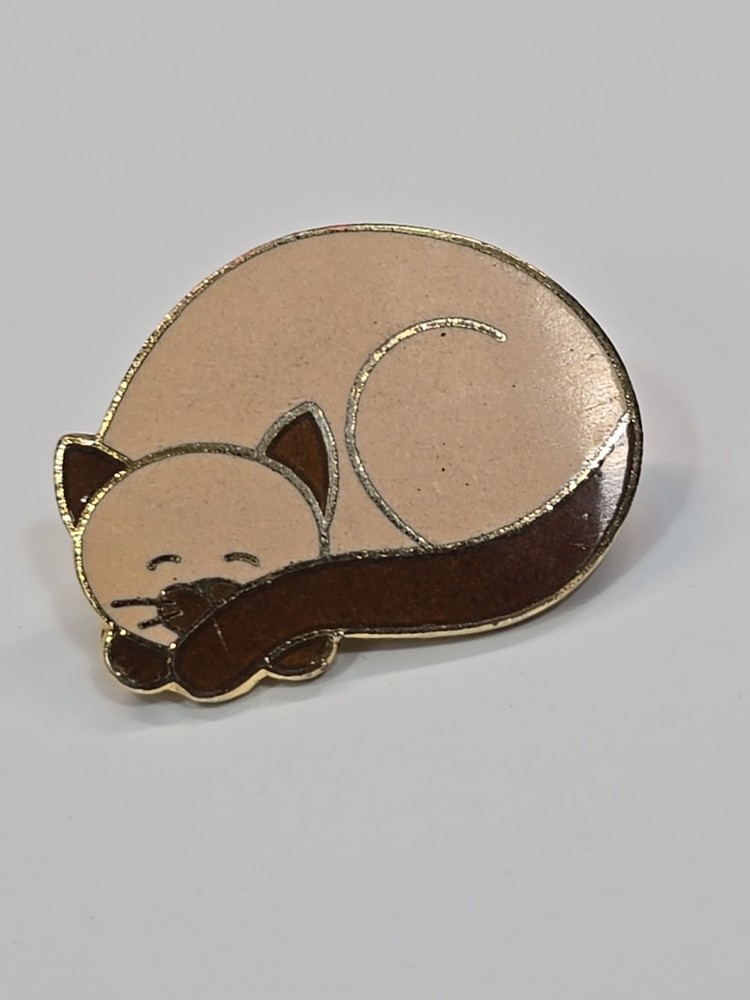 Sleeping Cat Lapel Pin Brown & Tan Color