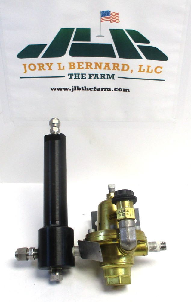 FISHER CONTROLS , 252-8 FILTER w/ 1301F-2 REGULATOR & BRACKET , SURPLUS