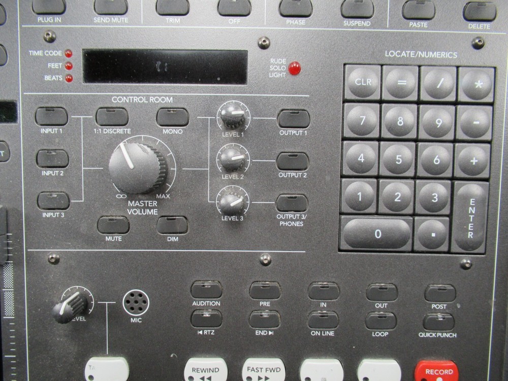 Mackie HUI Human User Interface DAW Surface Controller 9M1803 8-Channel