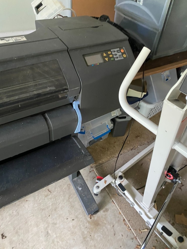 HP DesignJet 800 Color Printer Plotter. $1000 or best offer