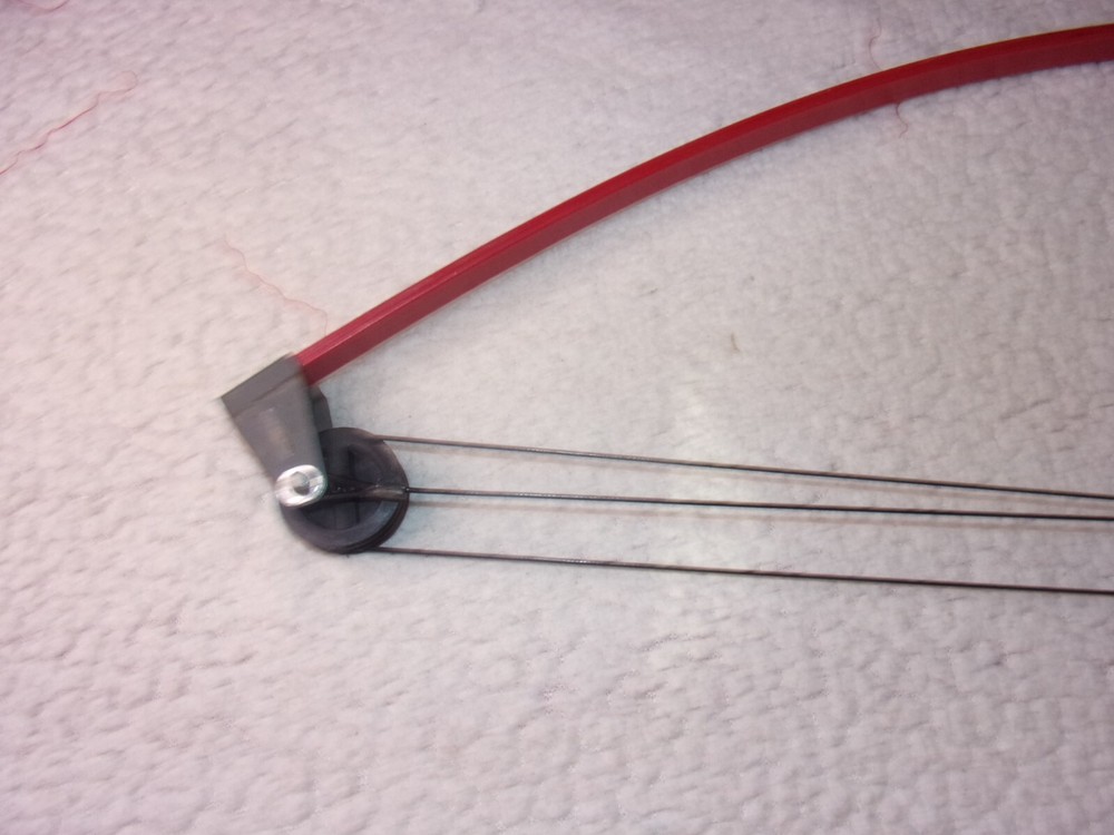 Red/Black Youth Compound Bow