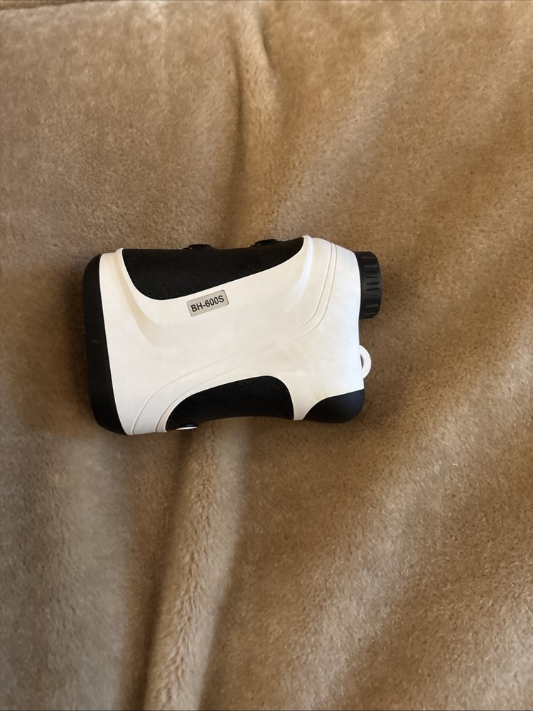 OnCore Rangefinder with Slope. Excellent Condition. Includes Bag