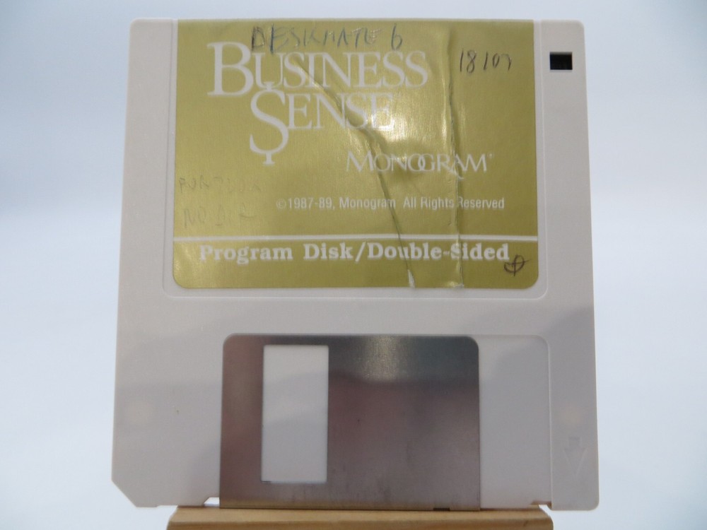 3.5" Floppy Disk BUSINESS SENSE Monogram 1989 Computer Program Disc