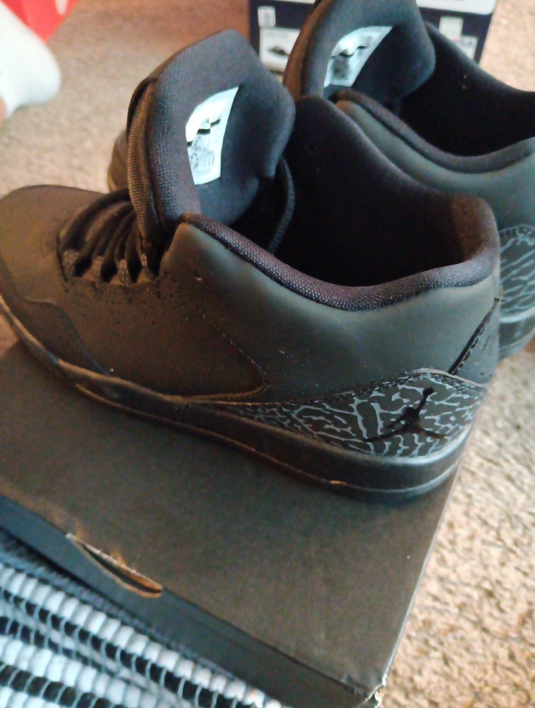 Jordan Flight 2 Black Kids Size 2.5