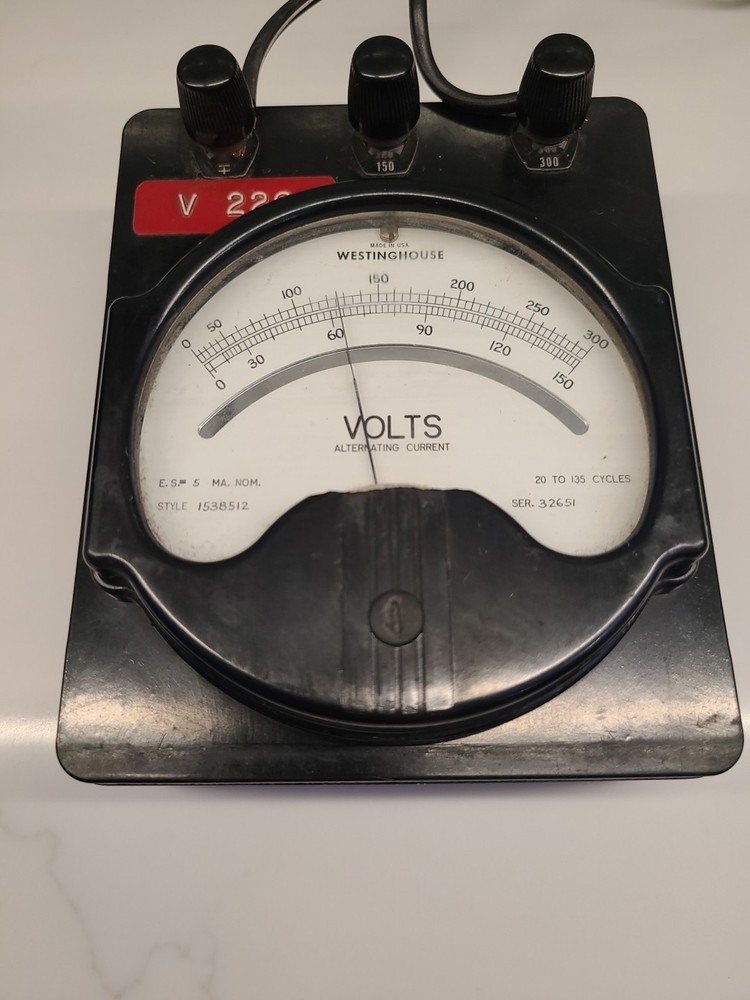 Vintage Westinghouse AC Voltmeter With Leather Case, Tested WORKING