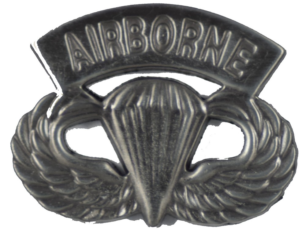 AIRBORNE PARATROOPER HAT PIN