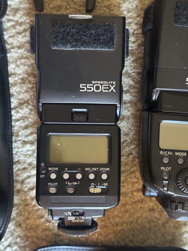 3 Canon Flashes, Wireless Sync And Many Light Modifiers