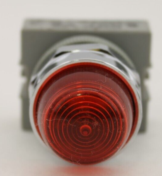 New IDEC APW299D-R-120V Red Pilot Light