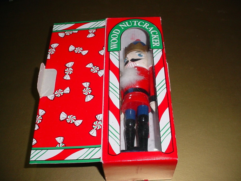 Vintage Wood Wooden Nutcracker 9"