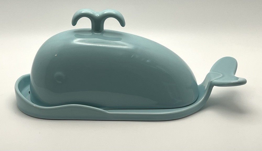 Dowan Ceramic Blue Whale Covered Butter Dish