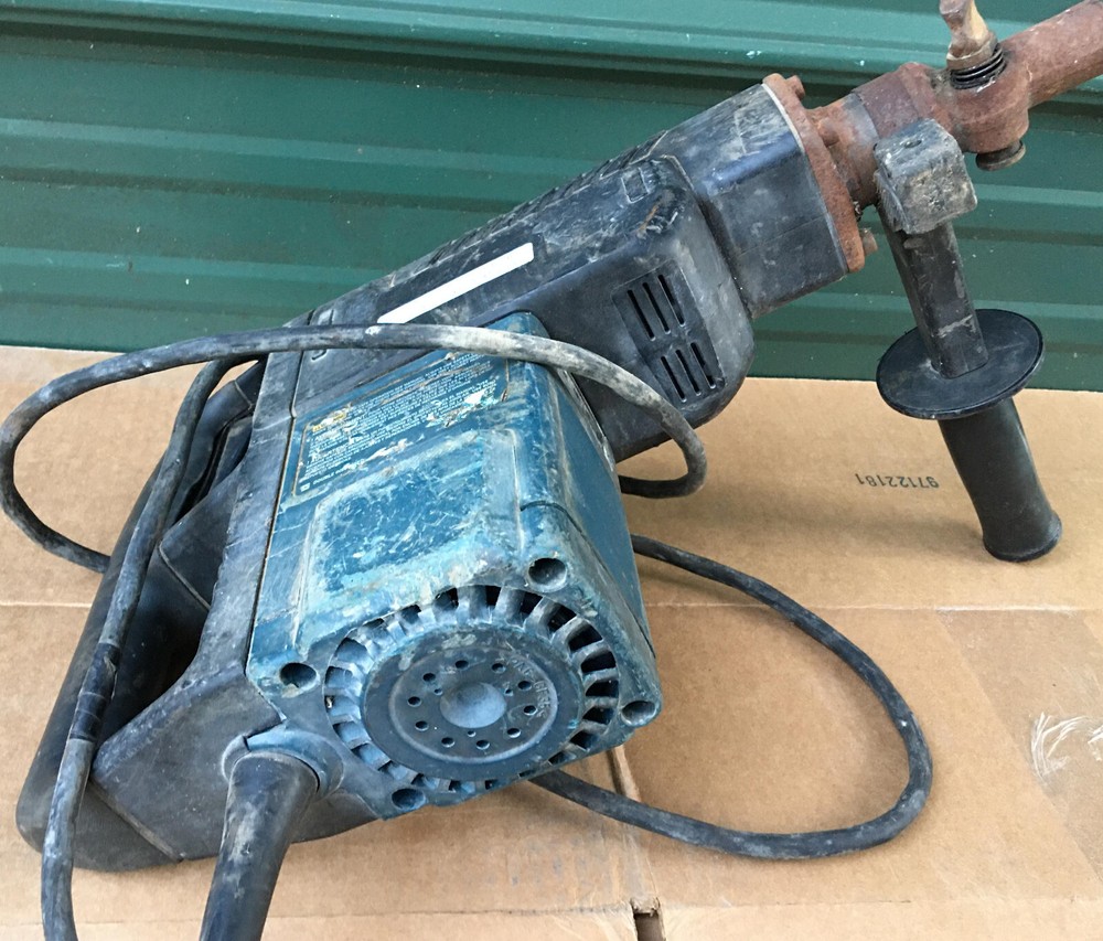 BOSCH 11220EVS Rotary Hammer Drill demolition